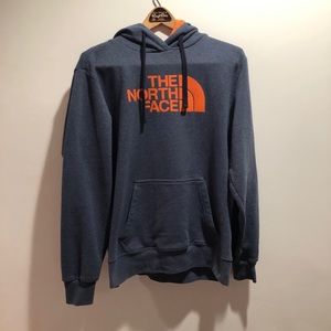 The north face hoodie size M